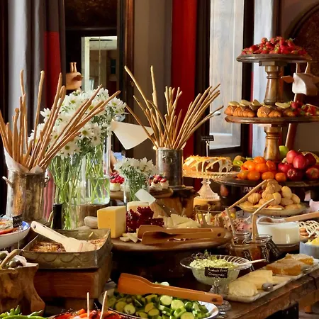 Hotell Alavya 2*