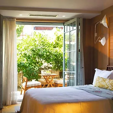 Alavya Hotel 2*